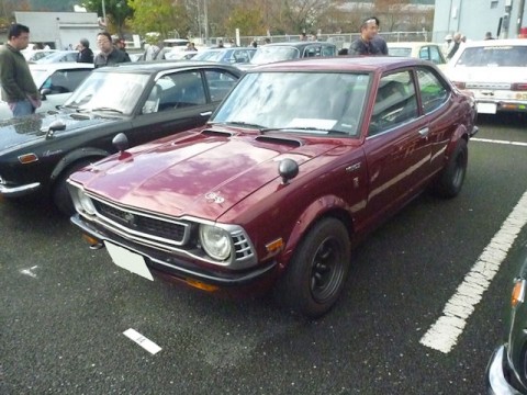 COROLLA_LEVIN