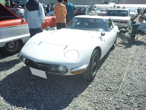 TOYOTA-2000GT