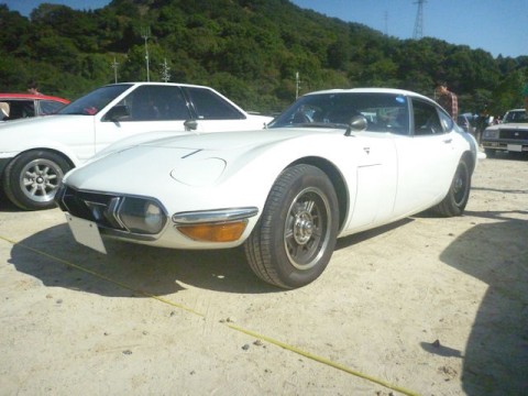 TOYOTA-2000GT