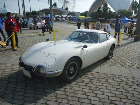 TOYOTA_2000GT