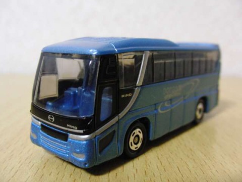 HINO S'ELEGA-02_r